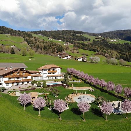 Hotel Nussbaumerhof *** Роденго Экстерьер фото
