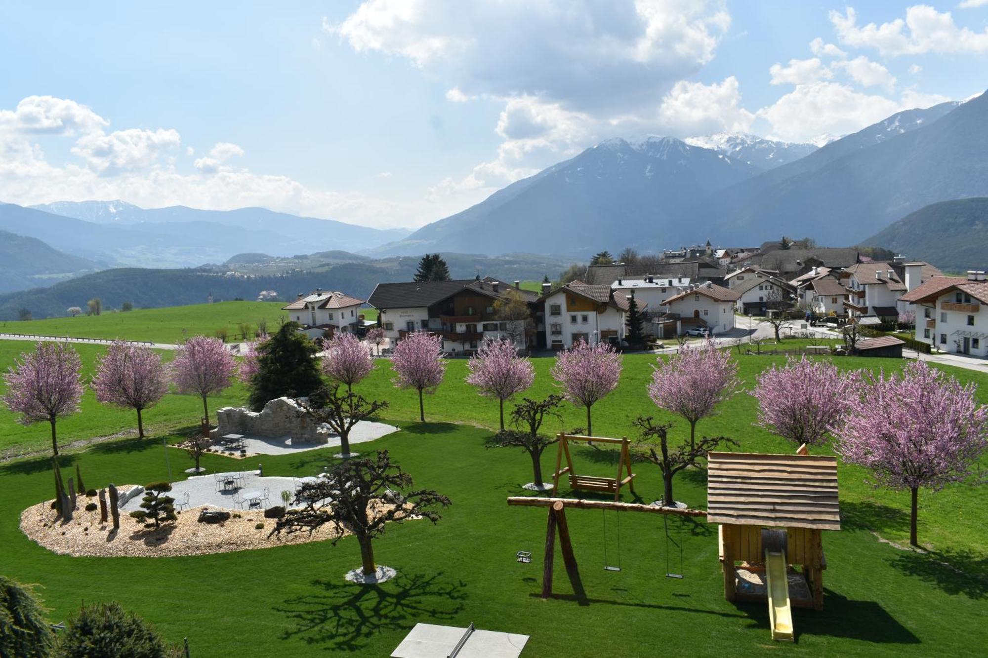 Hotel Nussbaumerhof *** Роденго Экстерьер фото